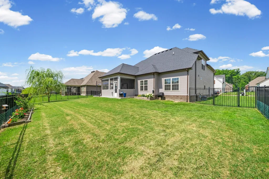 525 Bowden Drive Clarksville TN 37043