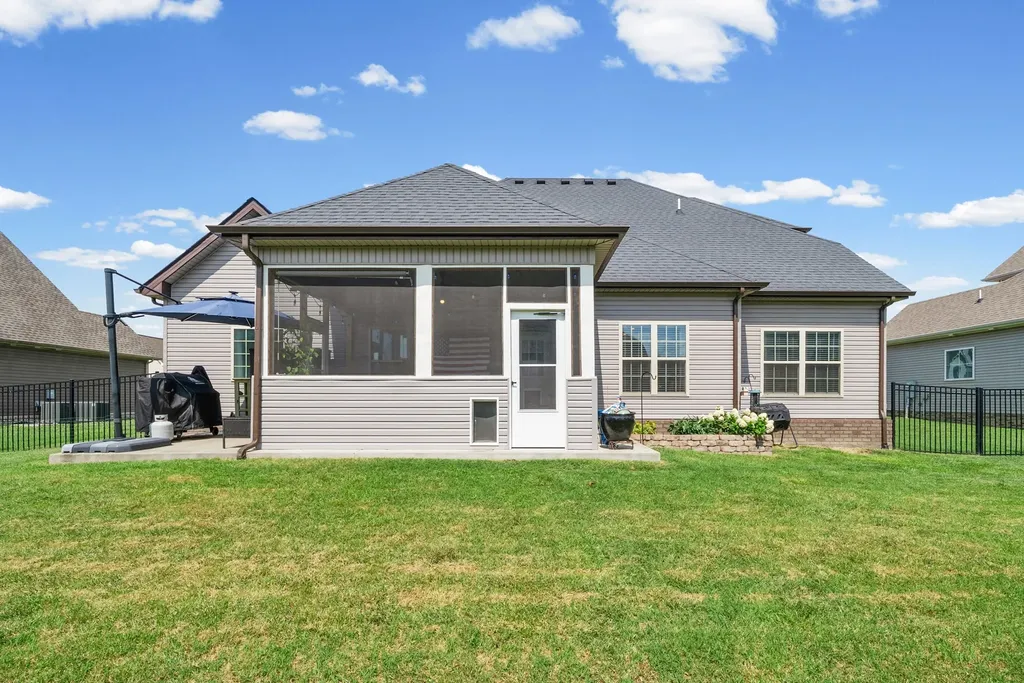 525 Bowden Drive Clarksville TN 37043
