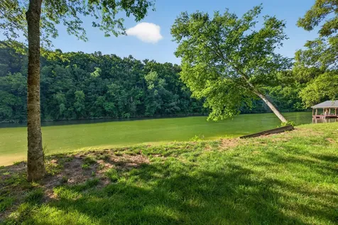 415 River Oaks Drive Sparta TN 38583