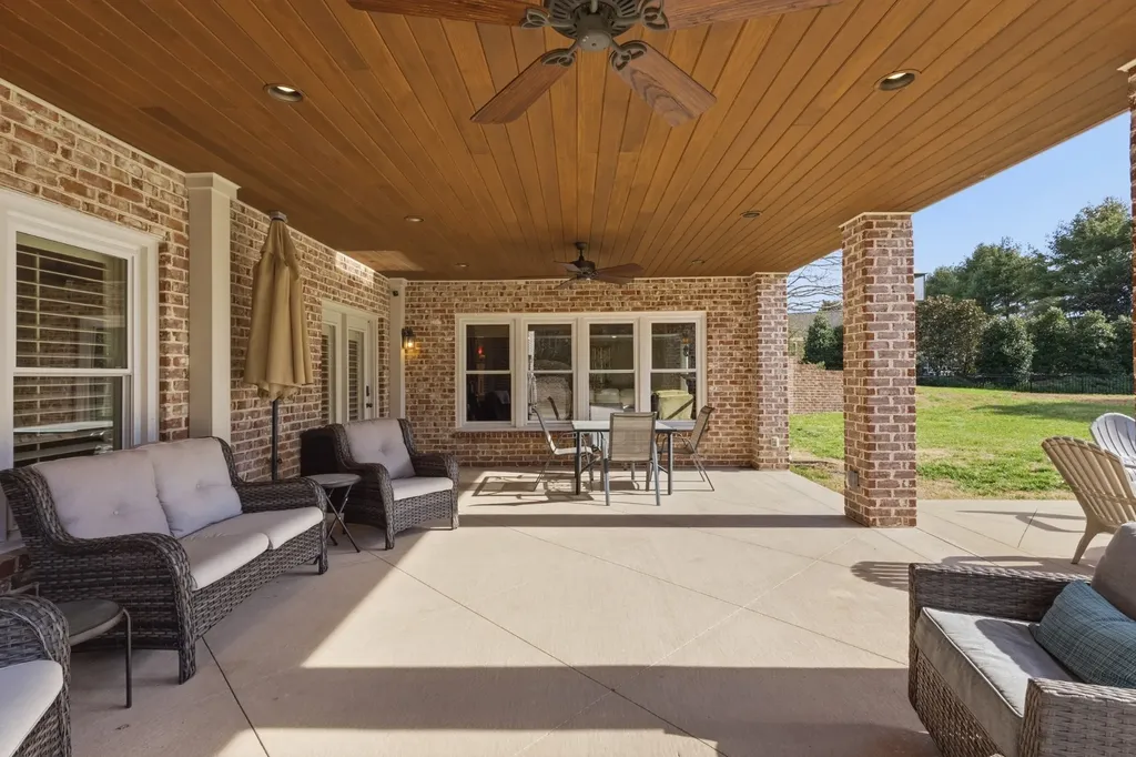 201 Lake Ridge Court Franklin TN 37069