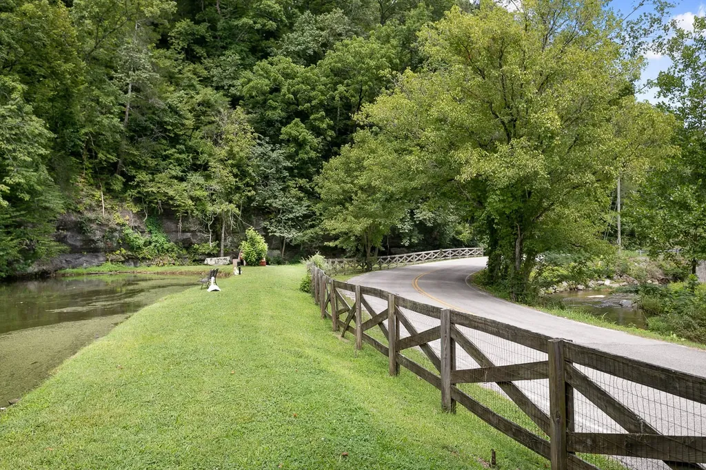 7330 S Harpeth Road Franklin TN 37064