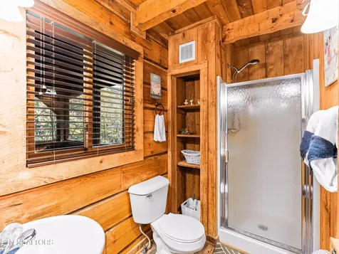 1083 Bryan View Road Sevierville TN 37862