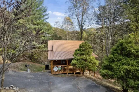 1083 Bryan View Road Sevierville TN 37862