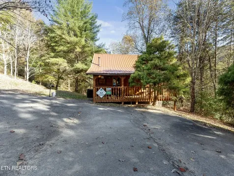 1083 Bryan View Road Sevierville TN 37862