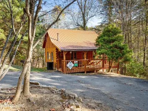 1083 Bryan View Road Sevierville TN 37862