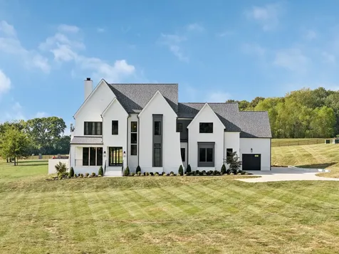 2245 Skinner Road Arrington TN 37014