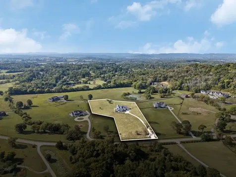 2245 Skinner Road Arrington TN 37014