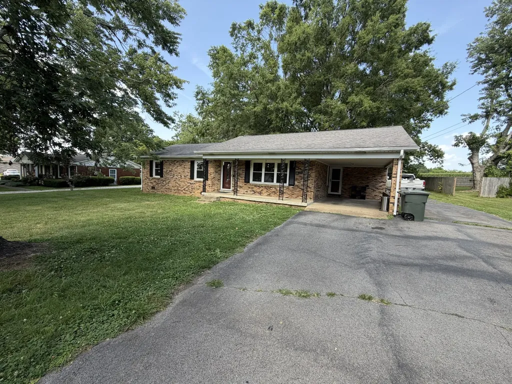 108 Riggs Avenue Portland TN 37148
