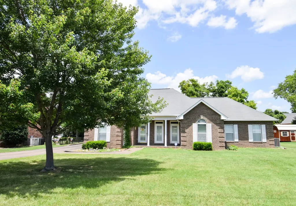 134 Stonehouse Drive Gallatin TN 37066