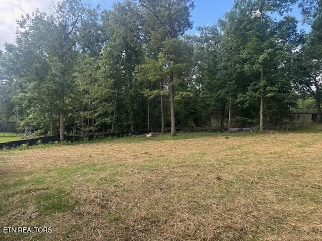 9106 Cherokee Trail Crossville TN 38572