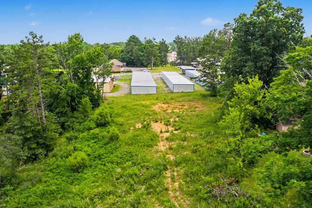 105 Progress Center Plaza Centerville TN 37033
