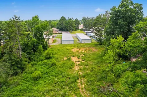 105 Progress Center Plaza Centerville TN 37033