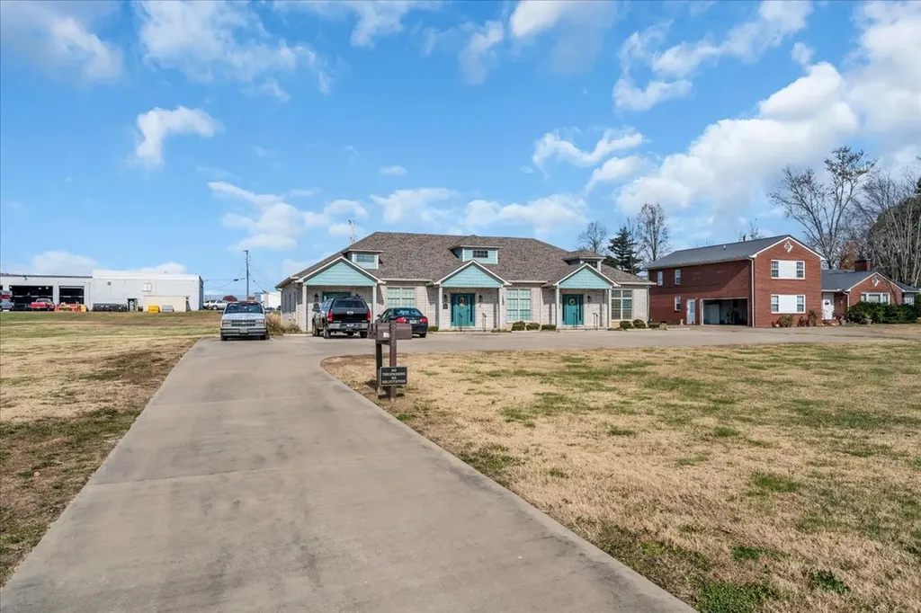 316B Weakley Creek Road Lawrenceburg TN 38464