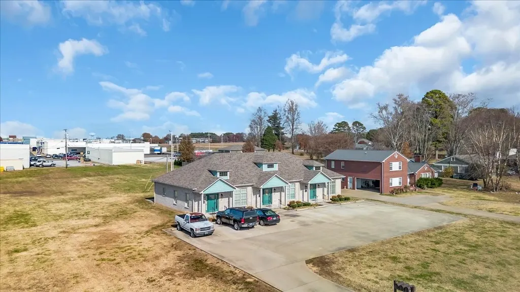 316B Weakley Creek Road Lawrenceburg TN 38464