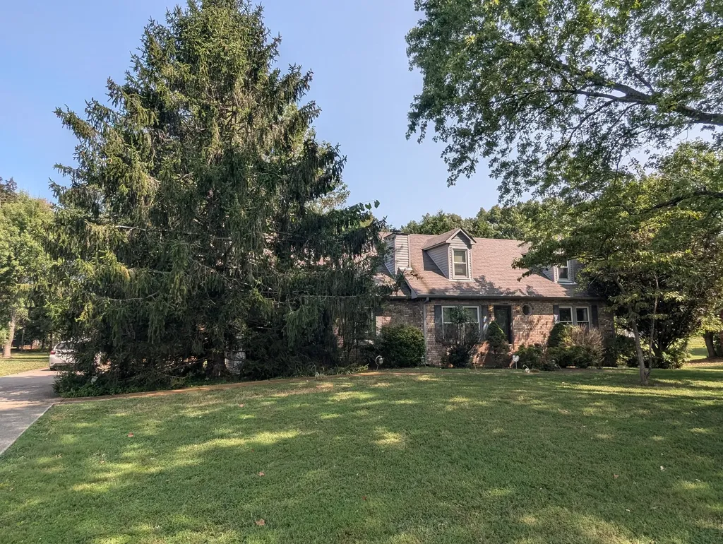316 Southwinds Drive Hermitage TN 37076