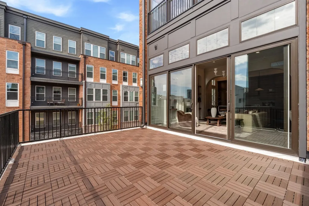 1208C Hawkins Street Nashville TN 37203