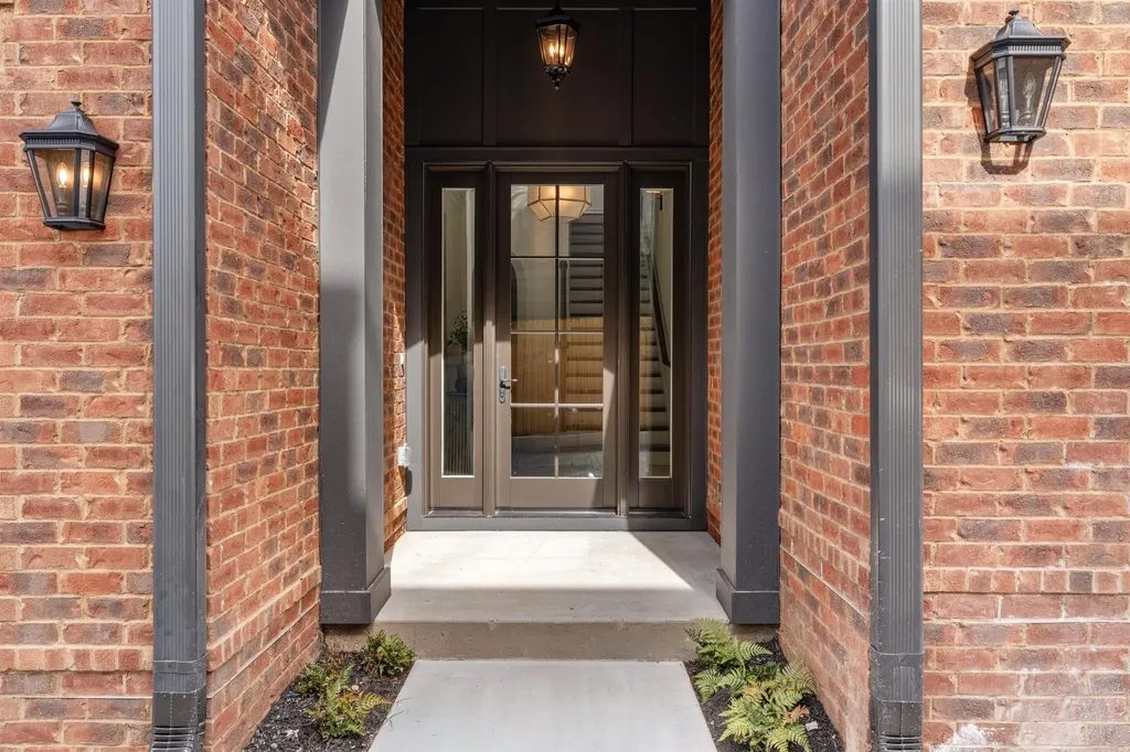 1208C Hawkins Street Nashville TN 37203