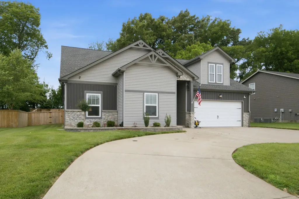 1024 Michaela Circle Clarksville TN 37043