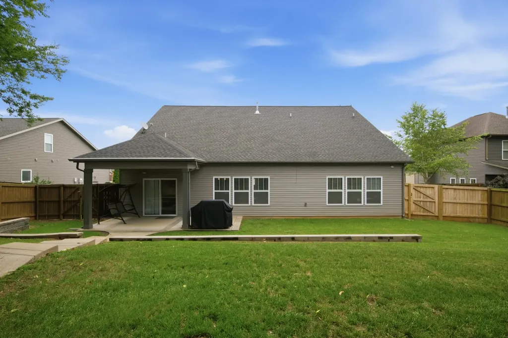 1024 Michaela Circle Clarksville TN 37043