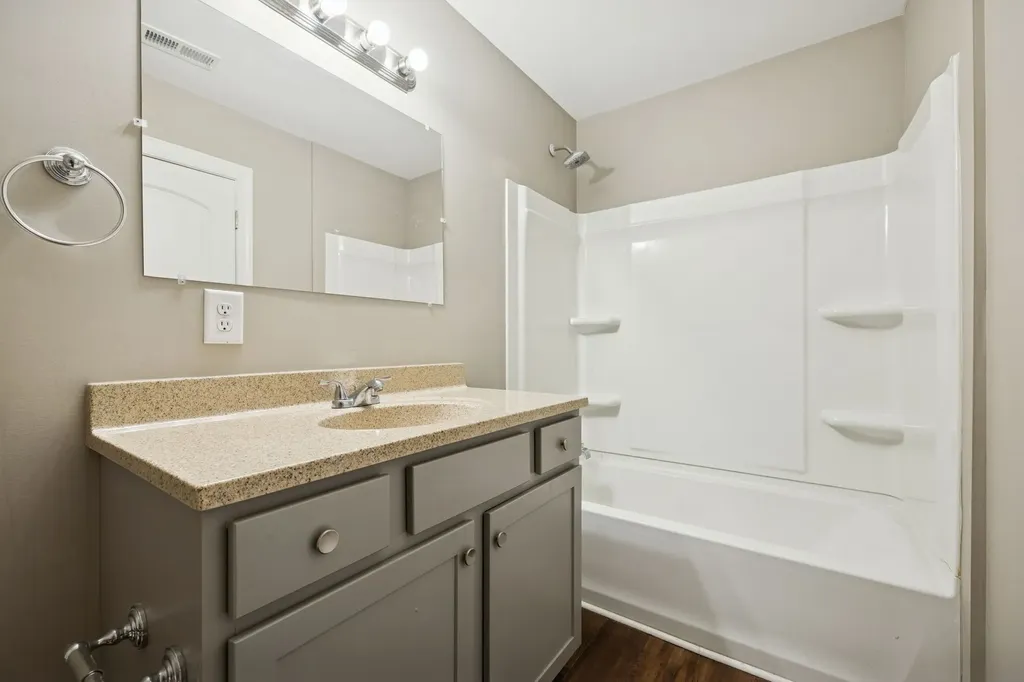 801 Poplar Avenue Springfield TN 37172