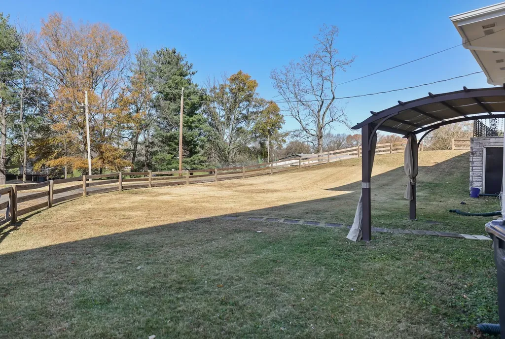676 Ferguson Hill Road Lafayette TN 37083