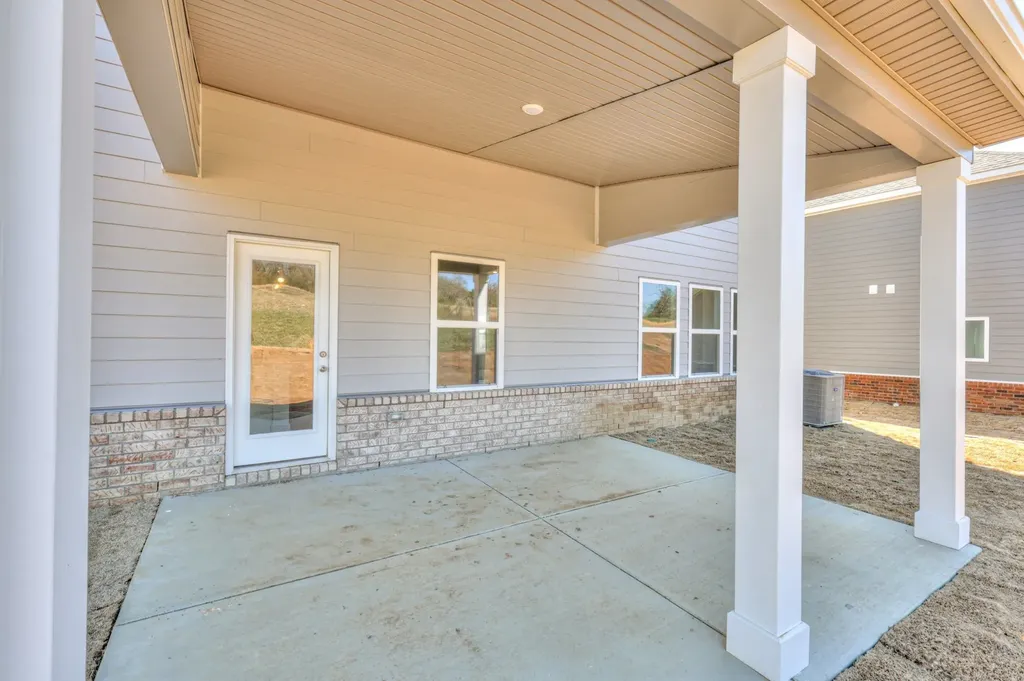 2106 Layla Lane White House TN 37188