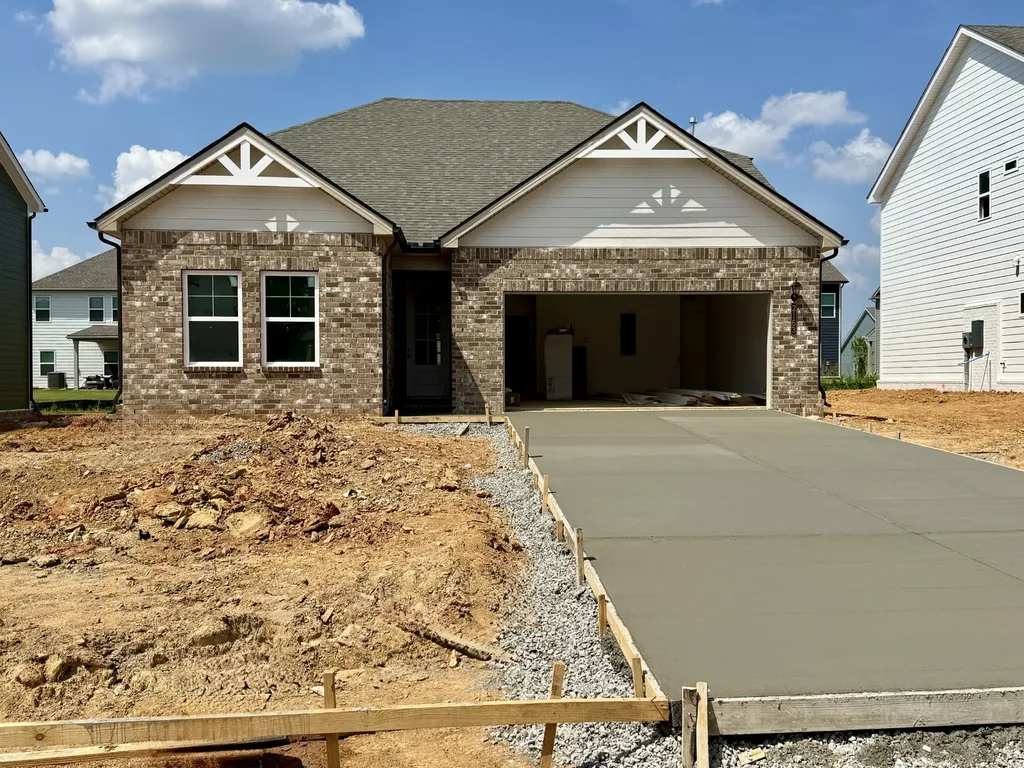 2163 Layla Lane White House TN 37188