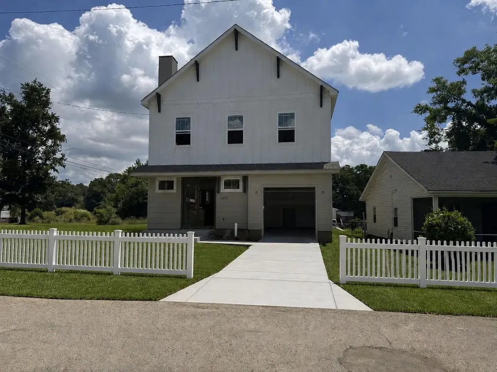 1010 Clemmons Street Nashville TN 37210