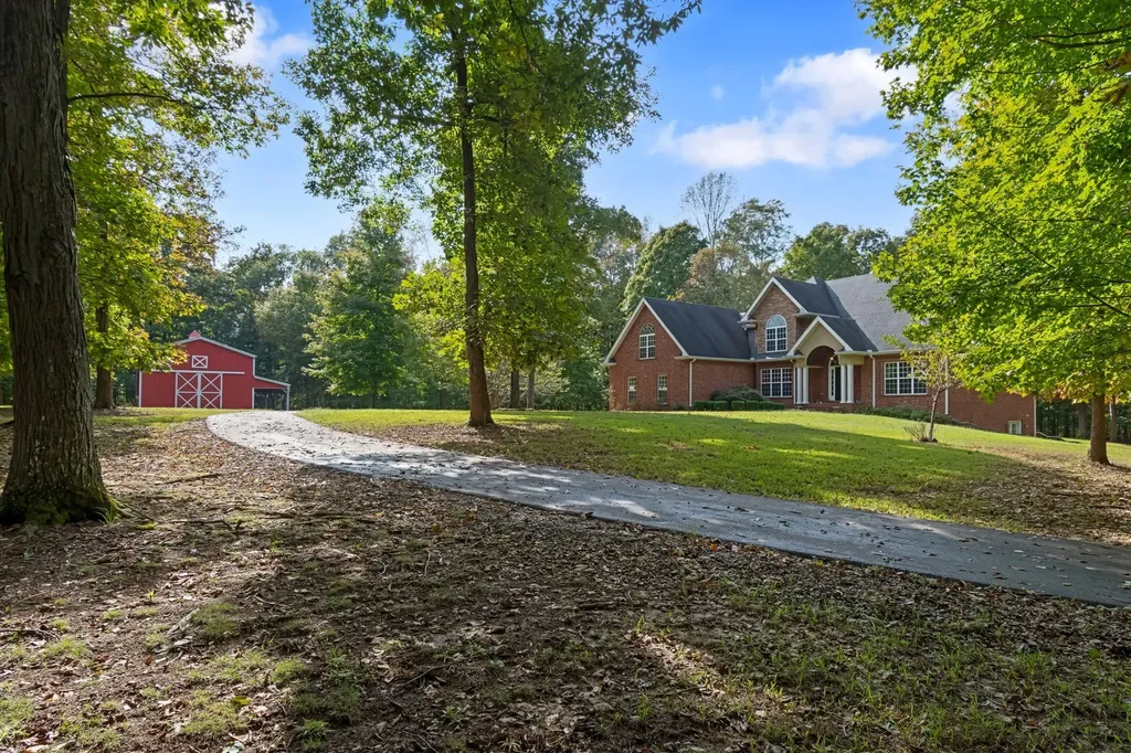 5756 Burgess Gower Road Springfield TN 37172