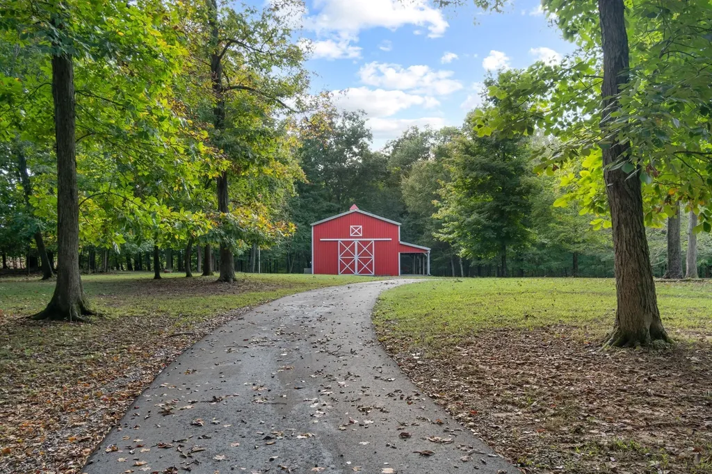 5756 Burgess Gower Road Springfield TN 37172