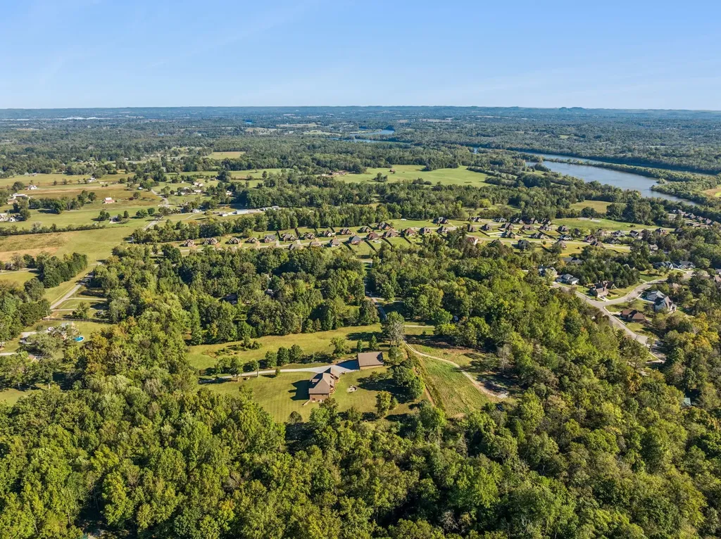 7025 Cairo Bend Road Lebanon TN 37087