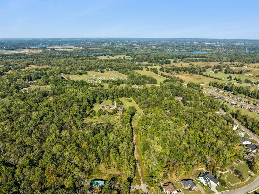 7025 Cairo Bend Road Lebanon TN 37087