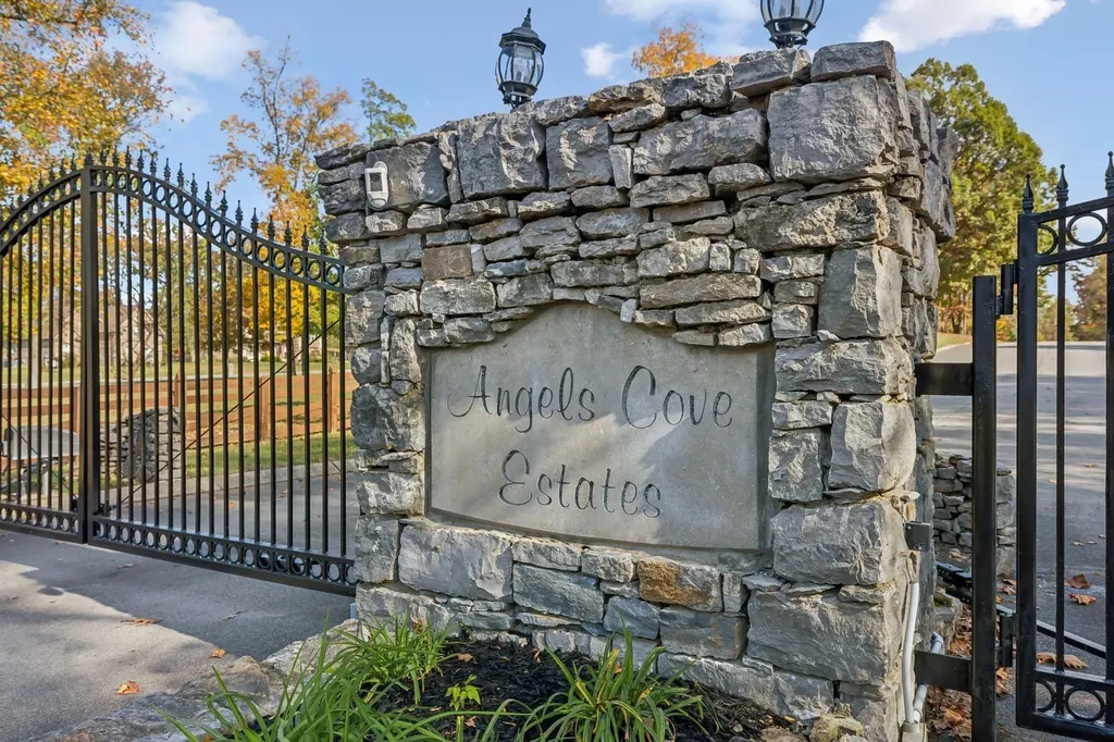 7025 Cairo Bend Road Lebanon TN 37087