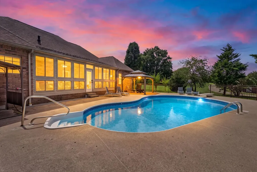 2605 Stonemill Court Clarksville TN 37043
