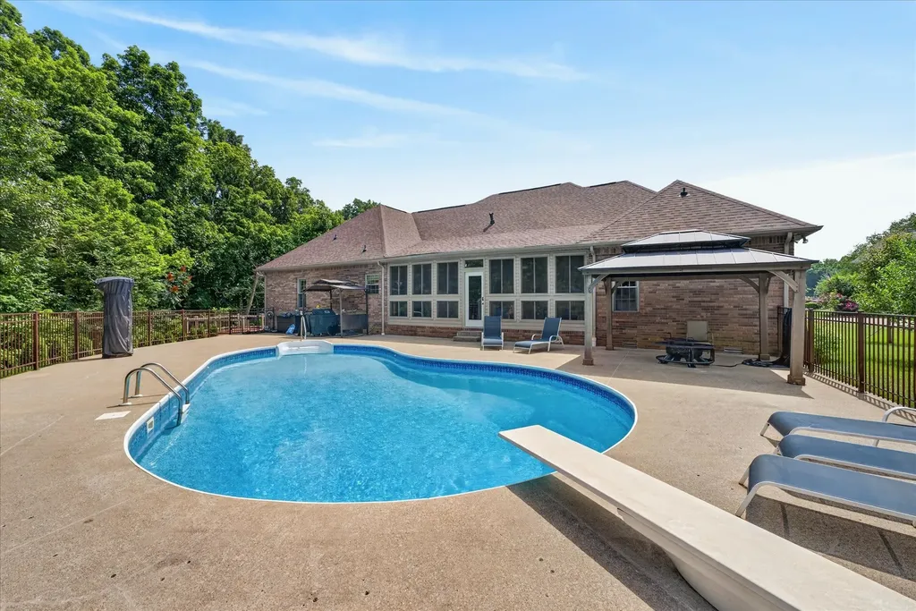2605 Stonemill Court Clarksville TN 37043