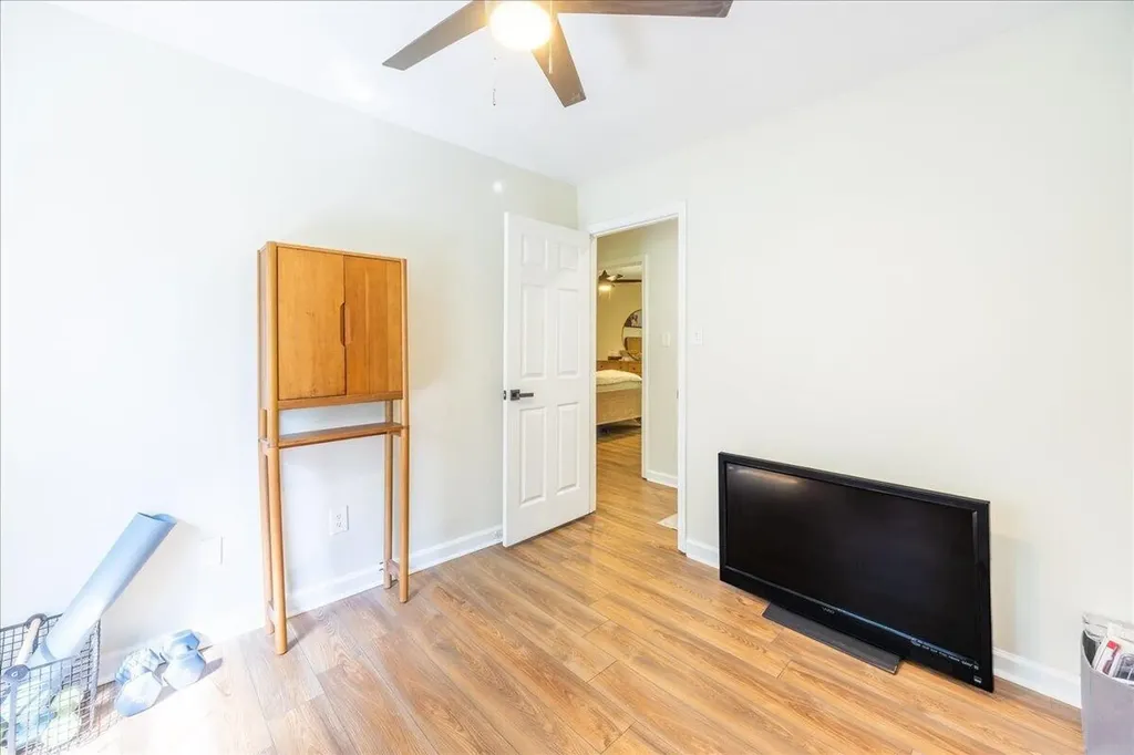 860 Anchor Drive Lenoir City TN 37771