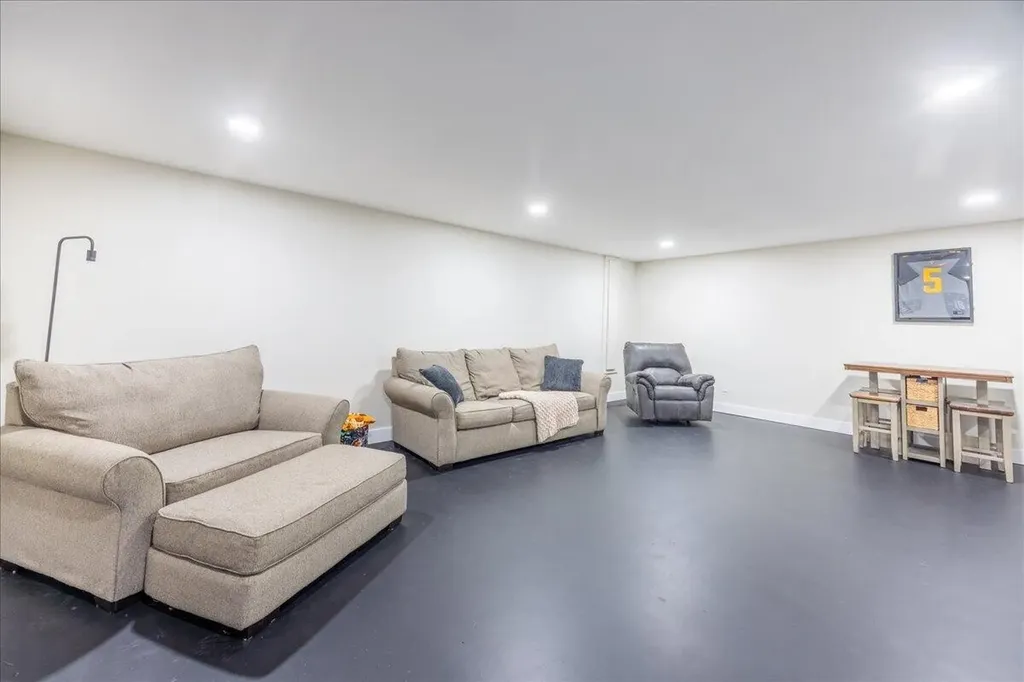 860 Anchor Drive Lenoir City TN 37771