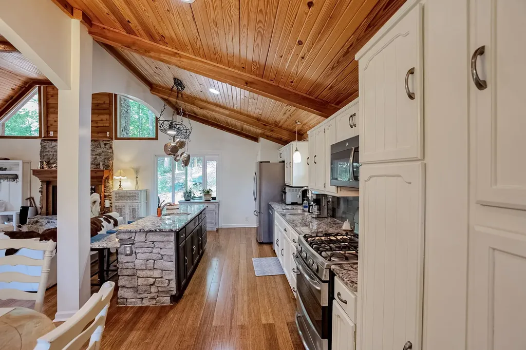 105 Nathan Forest Court Hendersonville TN 37075