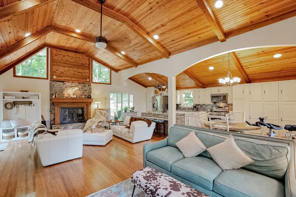 105 Nathan Forest Court Hendersonville TN 37075