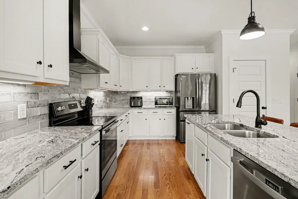 108 River Heights Drive Columbia TN 38401