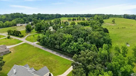 3038 Gideon Road Greenbrier TN 37073