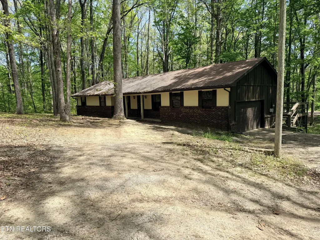 549 Yellow Cliff Estates Road Jamestown TN 38556
