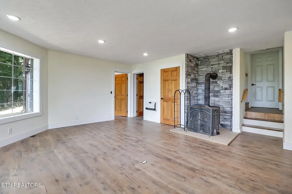 517 Big Sky Road Jamestown TN 38556