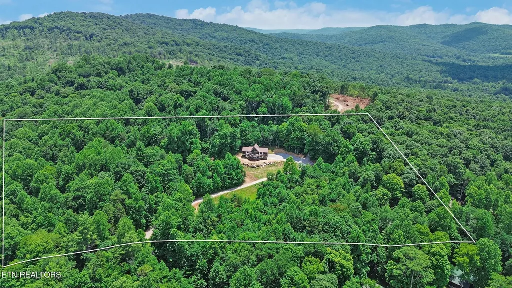 517 Big Sky Road Jamestown TN 38556