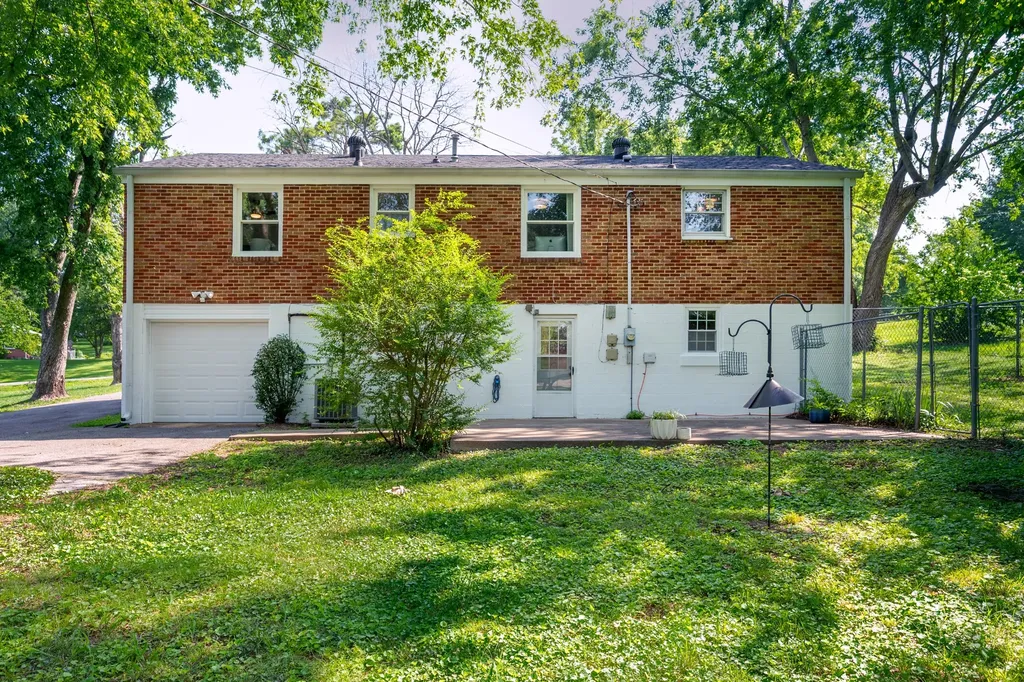 2437 Vale Lane Nashville TN 37214