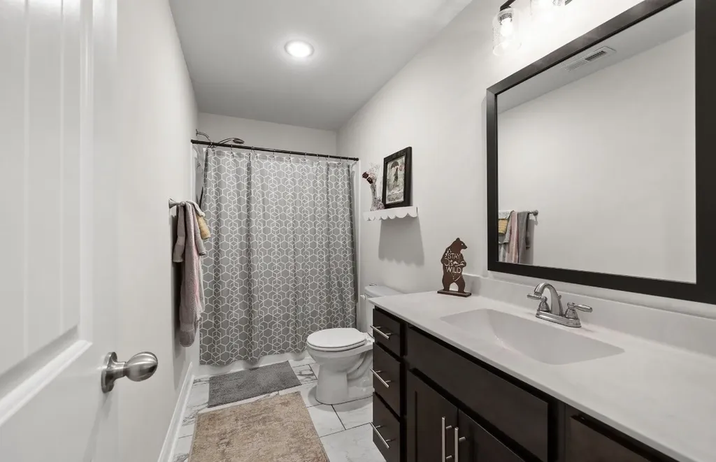 1328 Sussex Drive Clarksville TN 37042
