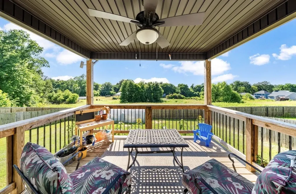 1328 Sussex Drive Clarksville TN 37042