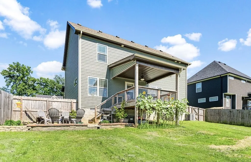 1328 Sussex Drive Clarksville TN 37042