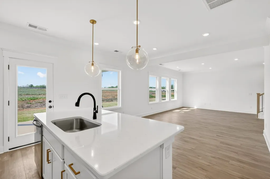 3248 Ventura Avenue White House TN 37188