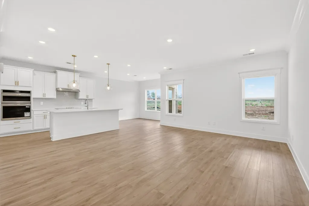 3220 Ventura Avenue White House TN 37188